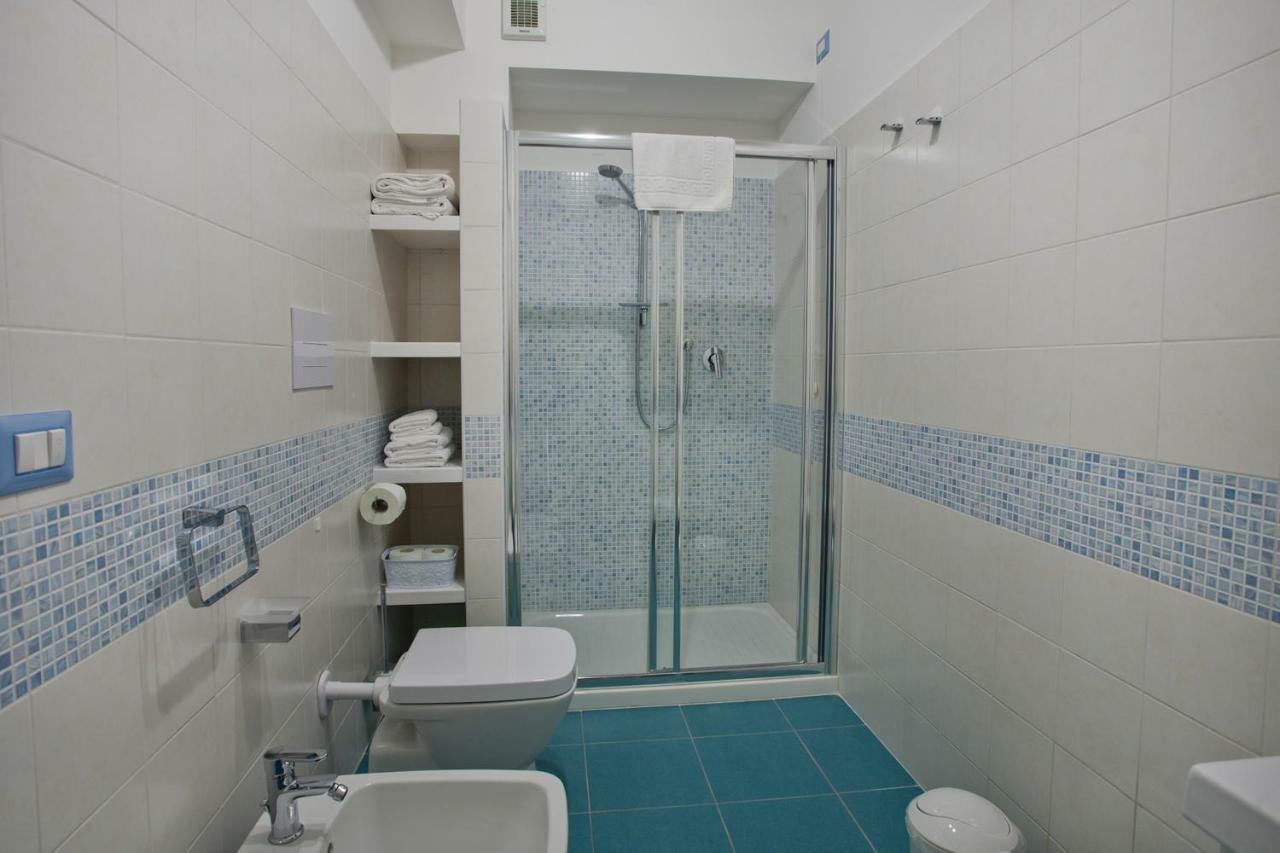 B&B A due Passi dal Mare Catona Di Reggio Calabria Bagian luar foto